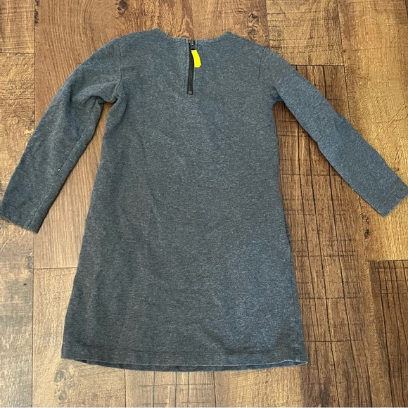 Primary girls dress Sz 6/7 gray pockets - Picture 4 of 6